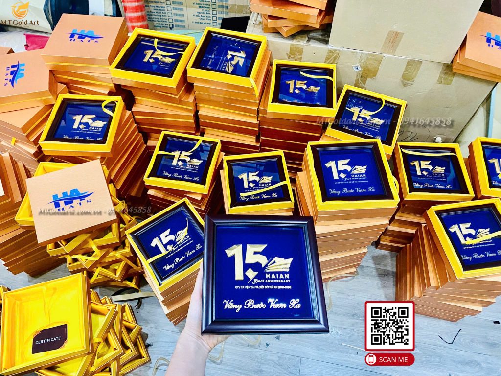 quà tặng kỷ niệm 15 năm thành lập công ty Hải An- Tanh thiết kế theo yêu cầu mt gold art quà tặng kỷ niệm 15 năm thành lập công ty Hải An- Tanh thiết kế theo yêu cầu mt gold art