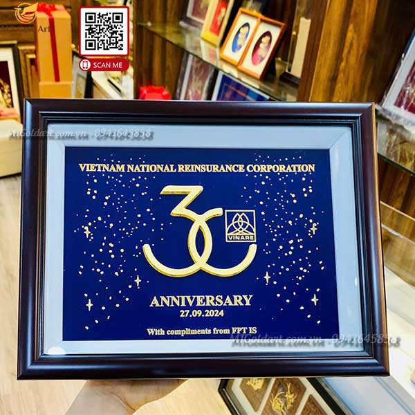quà tặng kỷ niệm 30 năm thành lập công ty vinare- tranh thiết kế theo yêu cầu quà tặng kỷ niệm 30 năm thành lập công ty vinare- tranh thiết kế theo yêu cầu