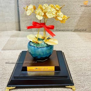 qua tang 10 nam thanh lap trung tam phe duyet tin dung mb chau hoa lan dat vang