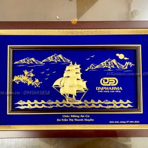 qua tang tan gia nha moi DS tran thi thanh huyen tranh thuyen thuan buom xuoi gio