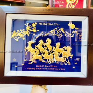 qua tang ky niem 12 nam thanh lap topcin tranh ma dao thanh cong1