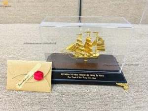 quà tặng kỷ niệm 10 năm thành lập công ty - mô hình thuyền thuận buồm xuôi gió