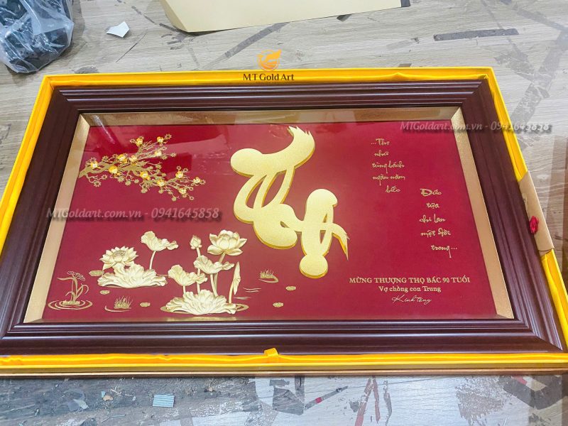 quà tặng thượng thọ bác 90 tuổi- vợ chồng con trung kính tặng- tranh chữ thọ dát vàng