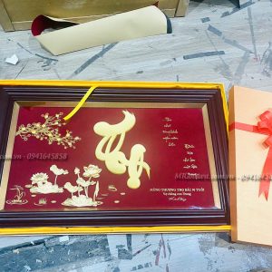 qua tang thuong tho bac 90 tuoi vo chong con trung kinh tang tranh chu tho1 scaled