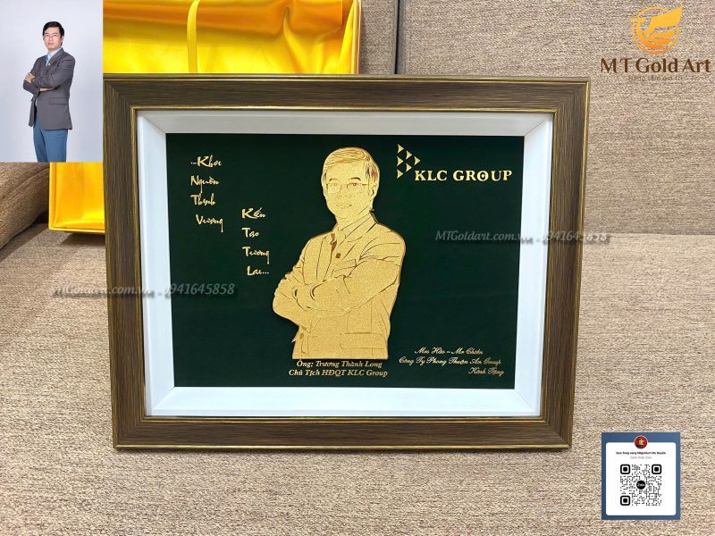 Quà tặng sếp : 69+ Gợi Ý Quà Ý Nghĩa, Sang Trọng Theo Từng Dịp Quà tặng lãnh đạo đối tác - Chủ tịch HĐQT- KLC Group- tranh chân dung dát vàng