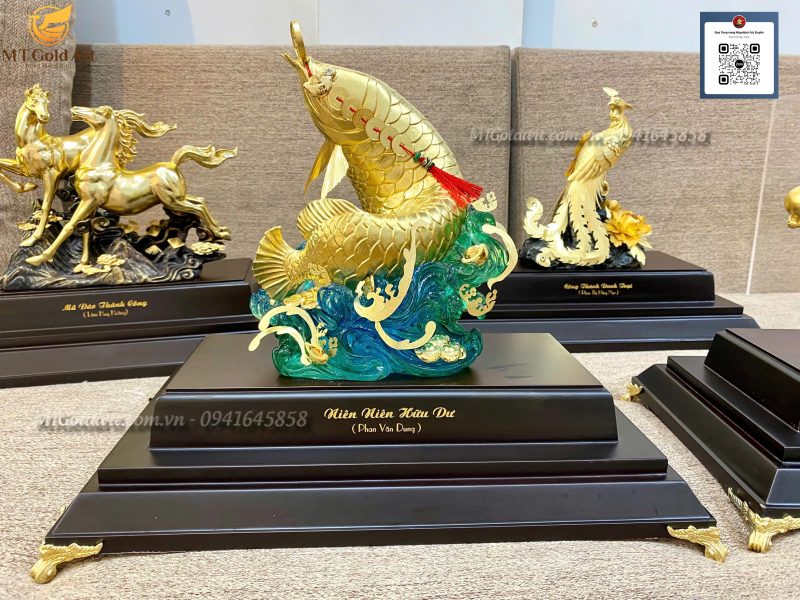 Top 10 Thương Hiệu Quà Tặng Vàng Uy Tín Trên Thị Trường Hiện Nay quà tặng đối tác nam- tượng cá chép hóa rồng