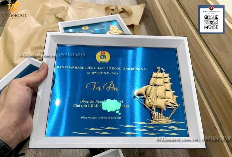 Quà Tặng Tri Ân Đẳng Cấp: Chuyện 5 Ngày Kiến Tạo 53 Tranh Thuyền Buồm Dát Vàng Cho Liên Đoàn Lao Động Đồng Nai quà tặng tri ân lãnh đạo- ban chấp hành liên đoàn lao động tỉnh đồng nai- tranh thuyền thiết kế theo yêu cầu