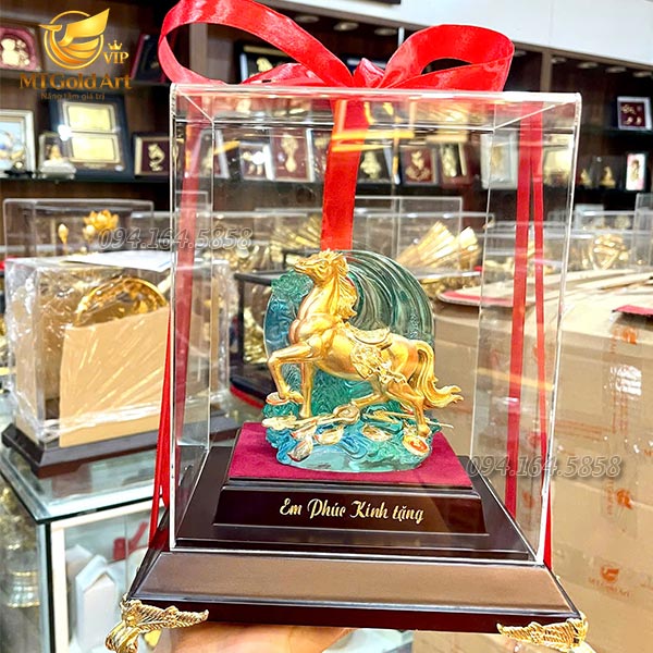 Quà tặng khách hàng cao cấp- tượng ngựa dát vàng Quà tặng khách hàng cao cấp- tượng ngựa dát vàng