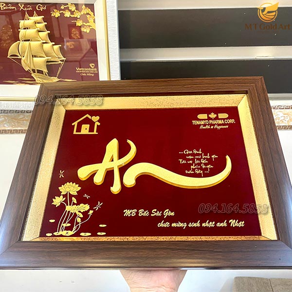 quà tặng sinh nhật khách hàng vip- mb chi nhánh bắc sài gòn- tranh chữ an hoa sen dát vàng
