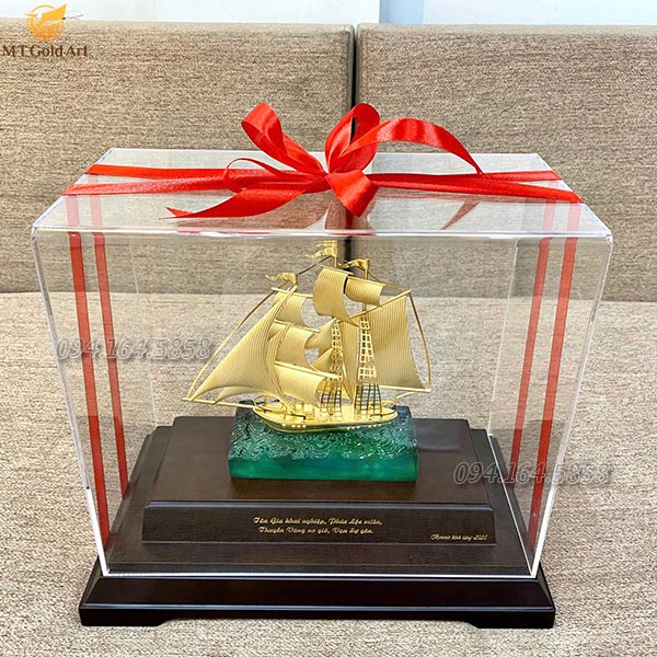 quà tân gia cao cấp tặng  khách hàng vip- thuyền buồm phong thủy dát vàng