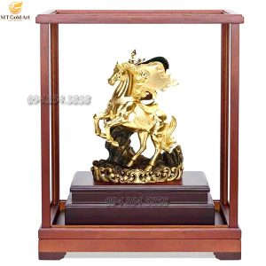 quà tết 2026 cao cấp- tượng ngựa phong thủy dát vàng