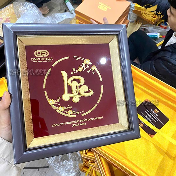 Quà tết công ty dược phẩm- DONAPHARM- tranh chữ lộc dát vàng