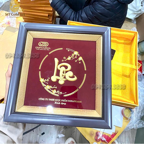 Quà tết công ty dược phẩm- DONAPHARM- tranh chữ lộc dát vàng