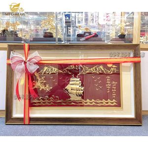 Quà tặng kỷ niệm 50 năm thành lập- tranh thuyền buồm phong thủy dát vàng