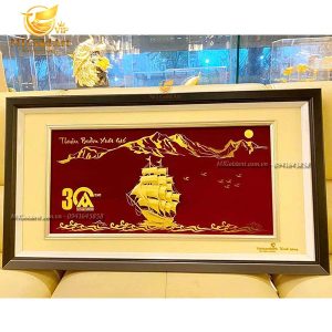 Quà tặng khách hàng cao cấp- Vietcombank- tranh thuyền thuận buồm phong thủy dát vàng