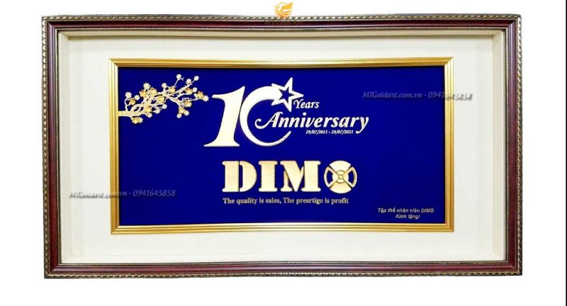 Quà tặng 10 năm thành lập công ty - tranh logo thiết kế theo yêu cầu dát vàng