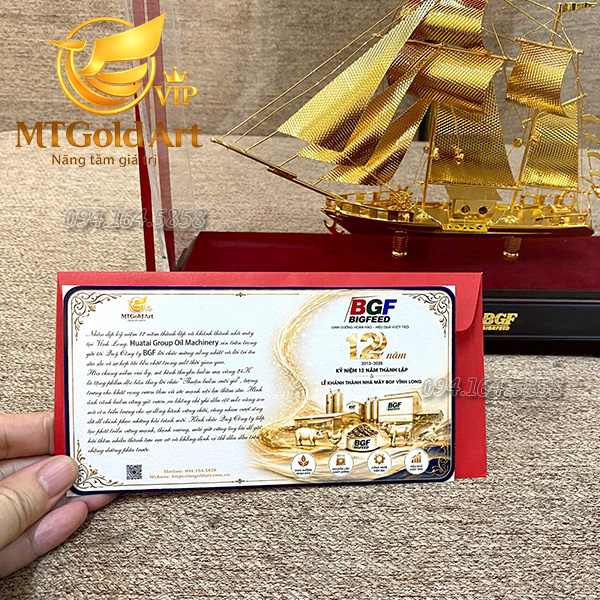 Thiệp kèm quà tặng kỷ niệm 12 năm thành lập BGF- mô hình thuyền thuận buồm xuôi gió