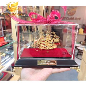 quà tặng sếp nam cao cấp mô hình thuyền mạ vàng s08
