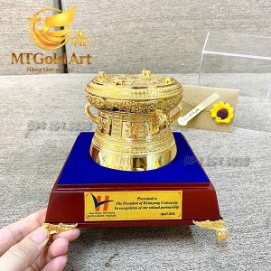 qua tang doi tac nuoc ngoai havico group trong dong dat vang1