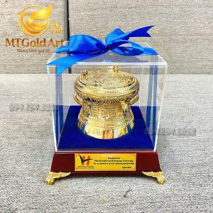 qua tang doi tac nuoc ngoai havico group trong dong dat vang2