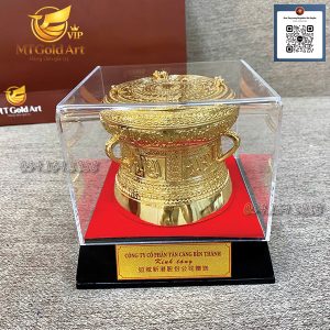 qua tang khach Trung Quoc cong ty co phan tan cang ben thanh