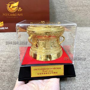 qua tang khach Trung Quoc cong ty co phan tan cang ben thanh1